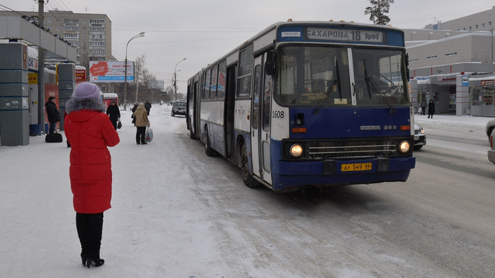 В новогодние каникулы автобусы в Екатеринбурге сменят расписание: публикуем график