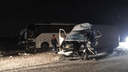 Два человека пострадали при столкновении рейсового автобуса с «Мерседесом» на Чуйском тракте