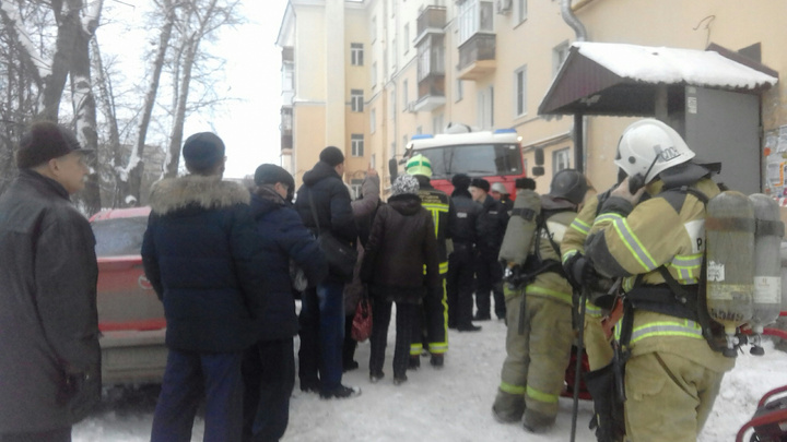 Публикуем фото и подробности с места смертельного пожара на проспекте Ленина