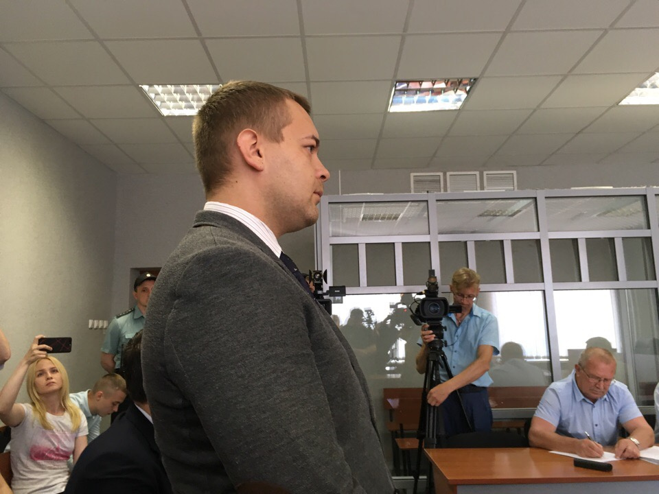 Сергей Ванкевич также находится в зале суда