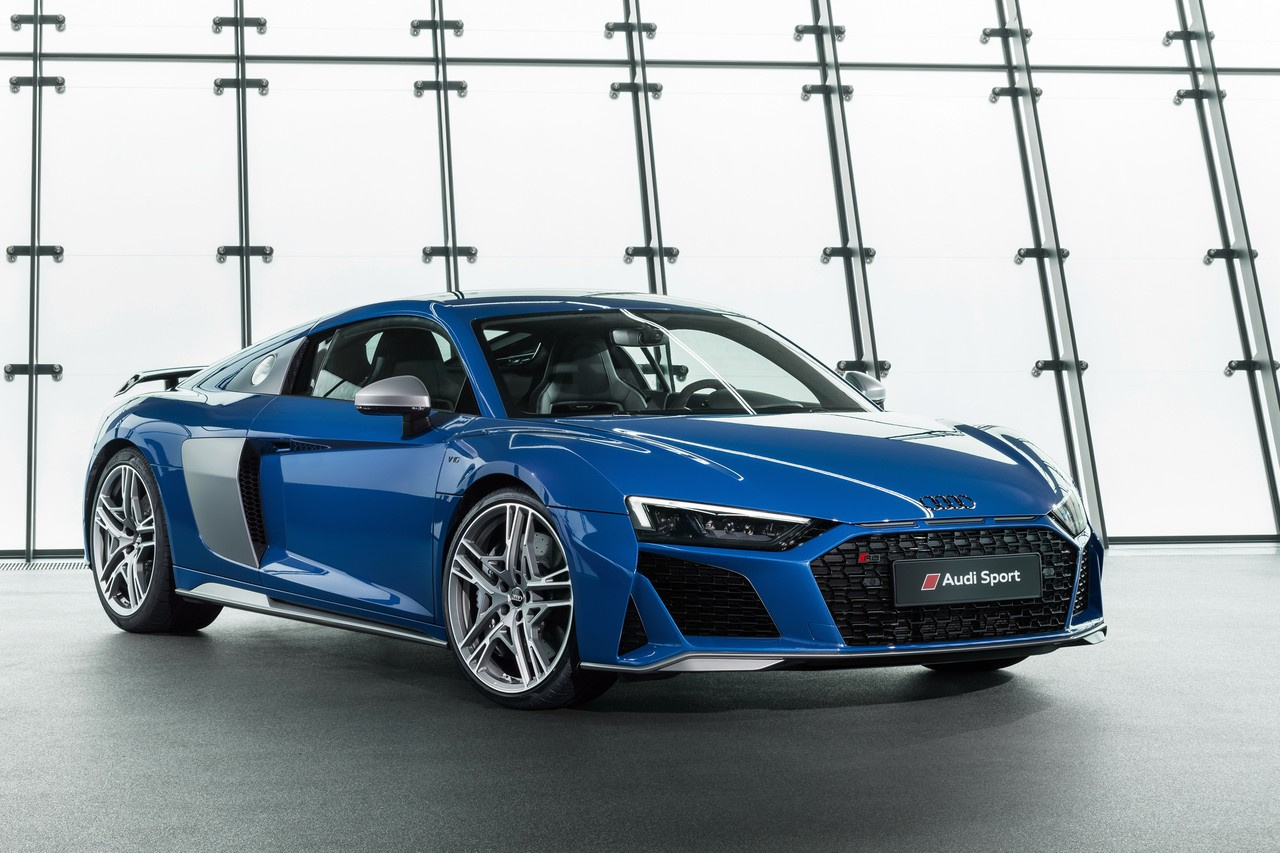 Audi R8 и её младший брат TT покинули российский рынок Audi R8 и её младший брат TT покинули российский рынок