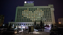 Огромное сердце загорелось на отеле в центре Новосибирска