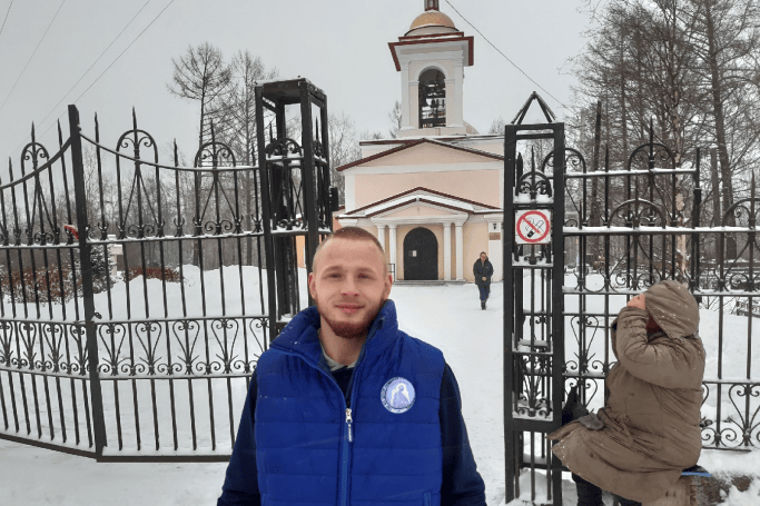 Роман Иванов находит для людей не только горячий чай, но и теплые слова Роман Иванов находит для людей не только горячий чай, но и теплые слова