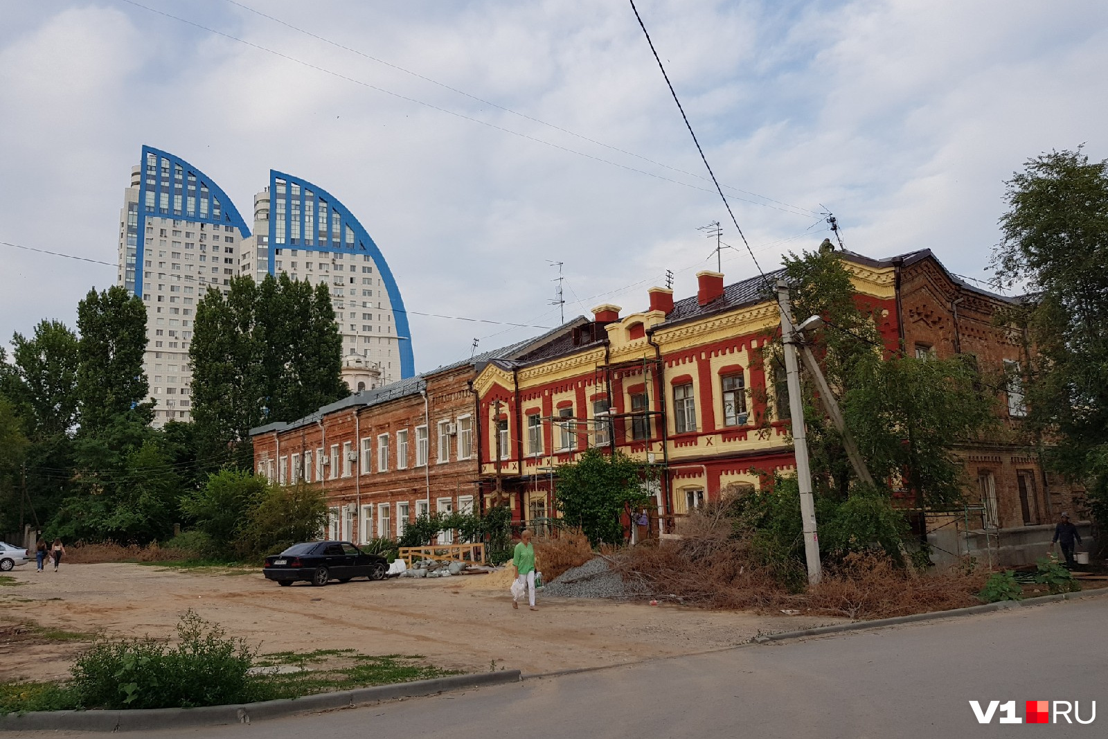 Царицынская 1 волгоград. Дом архитектора Волгоград. Волгоград исторический район. Волгоград старые здания. Исторические постройки Волгограда.