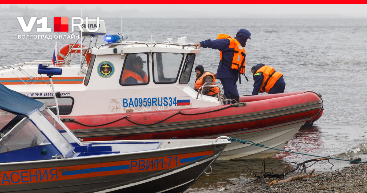 вынесет все что господь ни пошлет. вынесет все что господь ни пошлет. вынесет все что господь ни пошлет. жить в эту пору прекрасную уж не придётся ни мне ни тебе. жаль что в эту пору прекрасную жить не придется ни мне ни тебе.