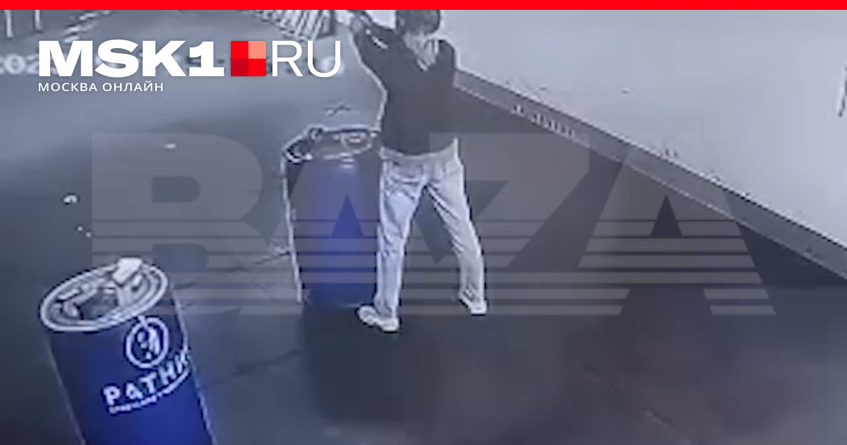 Покончила с собой 29. Девушка выпрыгнула из окна. Женщина повесилась на балконе. Девушка повесилась в школе. Покончила с собой 29.