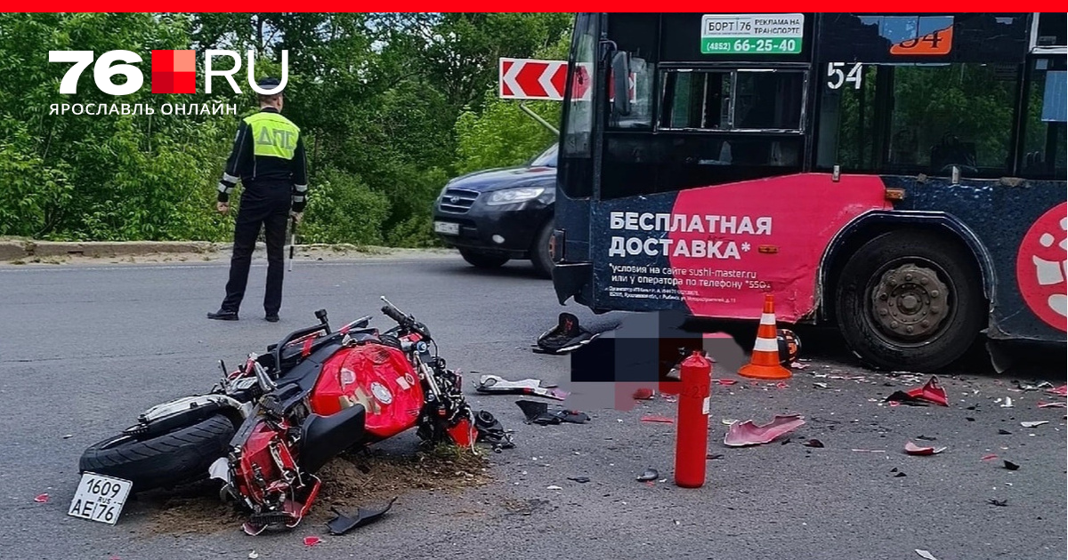 Жена наблюдает и снимает видео как муж грубо ебет молодую японку | ПОРНО