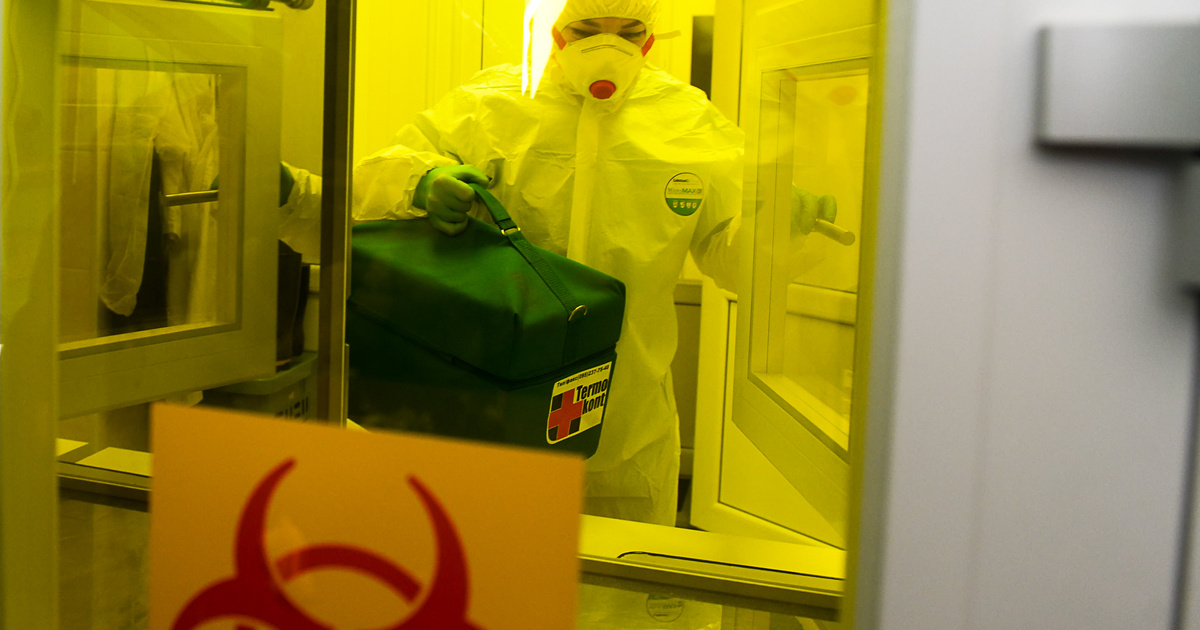 коронавирус умершие привитые. коронавирус умершие привитые. медсестра упала в обморок. смерть после вакцинации. смерть после вакцинации от коронавируса.