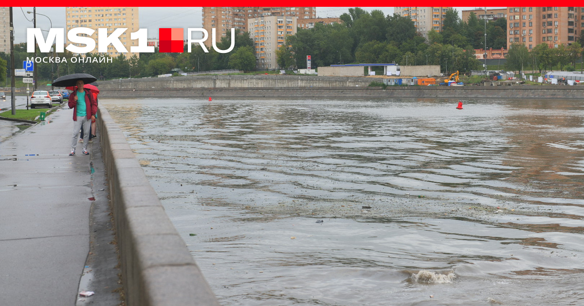 Помнит только мутной реки вода. Ливень река. Ливень Москва июль 2023. Дождь в Москве 2023. Ливень в Москве.