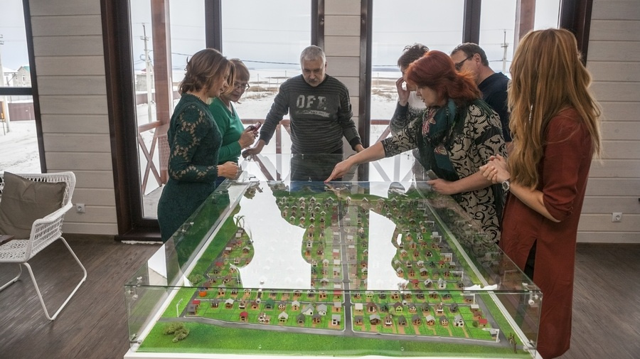 <b>Экологичность.</b> Ордынский район, где находится «<a href="http://пичуги.рф/" target="_blank">Пичугово море</a>», по праву считается одним из самых экологически чистых в Новосибирской области, именно поэтому вокруг много сельских хозяйств и охотничьих угодий. Дачный курорт предлагает «отдыхающим» не только чистый воздух, но и свежее молоко, творог, сметану, яйца и мясо птицы, эти продукты продают в ближайшем фермерском хозяйстве. <b>Экологичность.</b> Ордынский район, где находится «<a href="http://пичуги.рф/" target="_blank">Пичугово море</a>», по праву считается одним из самых экологически чистых в Новосибирской области, именно поэтому вокруг много сельских хозяйств и охотничьих угодий. Дачный курорт предлагает «отдыхающим» не только чистый воздух, но и свежее молоко, творог, сметану, яйца и мясо птицы, эти продукты продают в ближайшем фермерском хозяйстве.