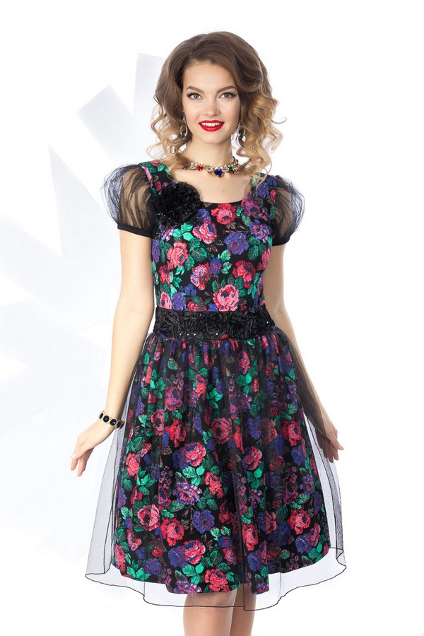 Прелестное цветочное <a href="http://wisell.ru/catalog/platya/p3-2344/?utm_source=ngs&utm_medium=referral&utm_content=p3-2344&utm_campaign=ngs-2014-11-21" target="_blank">платье</a> словно по контуру обведено кистью художника — такой эффект дает сетка, которой дизайнер решил подчеркнуть оригинальность своей действительно нетривиальной идеи. <price>4000 руб.</price> Прелестное цветочное <a href="http://wisell.ru/catalog/platya/p3-2344/?utm_source=ngs&utm_medium=referral&utm_content=p3-2344&utm_campaign=ngs-2014-11-21" target="_blank">платье</a> словно по контуру обведено кистью художника — такой эффект дает сетка, которой дизайнер решил подчеркнуть оригинальность своей действительно нетривиальной идеи. <price>4000 руб.</price>