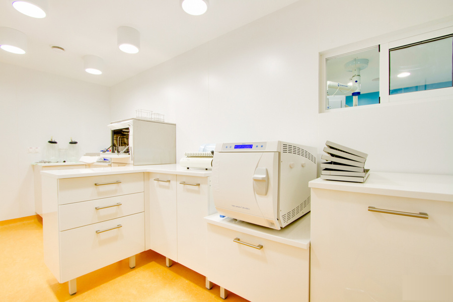 Центральное стерилизационное отделение (ЦСО) обеспечивает максимальную стерильность и абсолютную безопасность работы клиники.