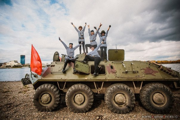 Для больших компаний или корпоративных мероприятий, возможно: музыкальное сопровождение через мощные колонки, организация командных конкурсов и эстафет (пронос бревна по лабиринту, битва на мечах, переправа, перетягивание каната и т.д.) Для больших компаний или корпоративных мероприятий, возможно: музыкальное сопровождение через мощные колонки, организация командных конкурсов и эстафет (пронос бревна по лабиринту, битва на мечах, переправа, перетягивание каната и т.д.)