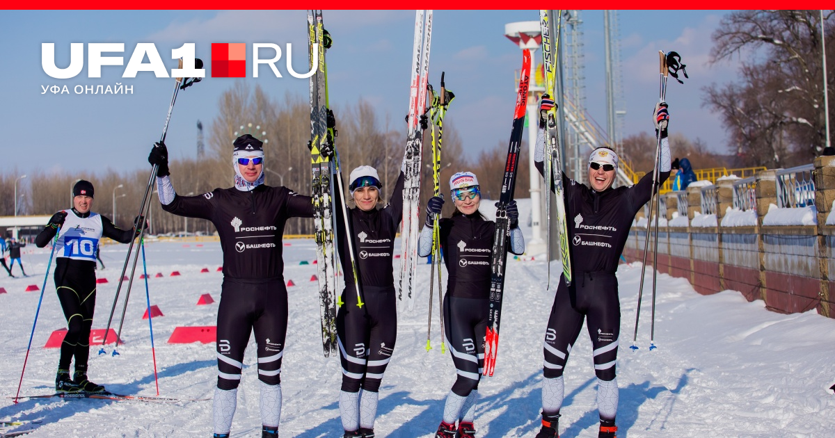 нефтяники занимаются спортом. спорткомплекс нефтяник саратов. атнг ачинский техникум нефти и газа. спортивные нефтяники. спортивные нефтяники.