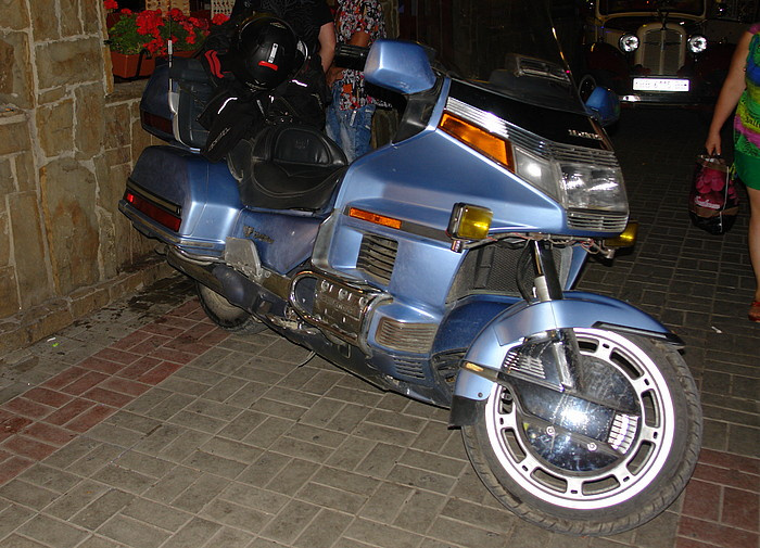 718.jpg