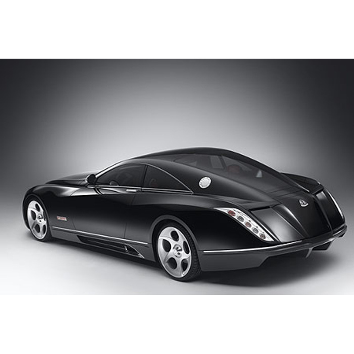 Машина Maybach Exelero