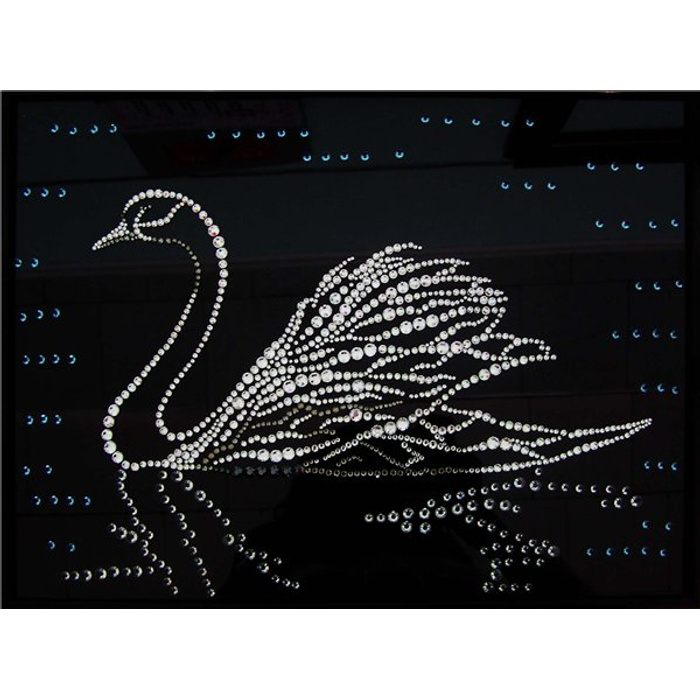 Картина стразами схема. Аппликация из страз. Картины стразами. Картины из страз Сваровски. Картины со стразами Сваровски.