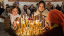 Людям очень нужно верить: в главном храме Волгограда прошли рождественские богослужения