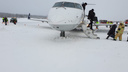 Самолет, который должен был лететь из Мурманска в Архангельск, выкатился за пределы взлетной полосы