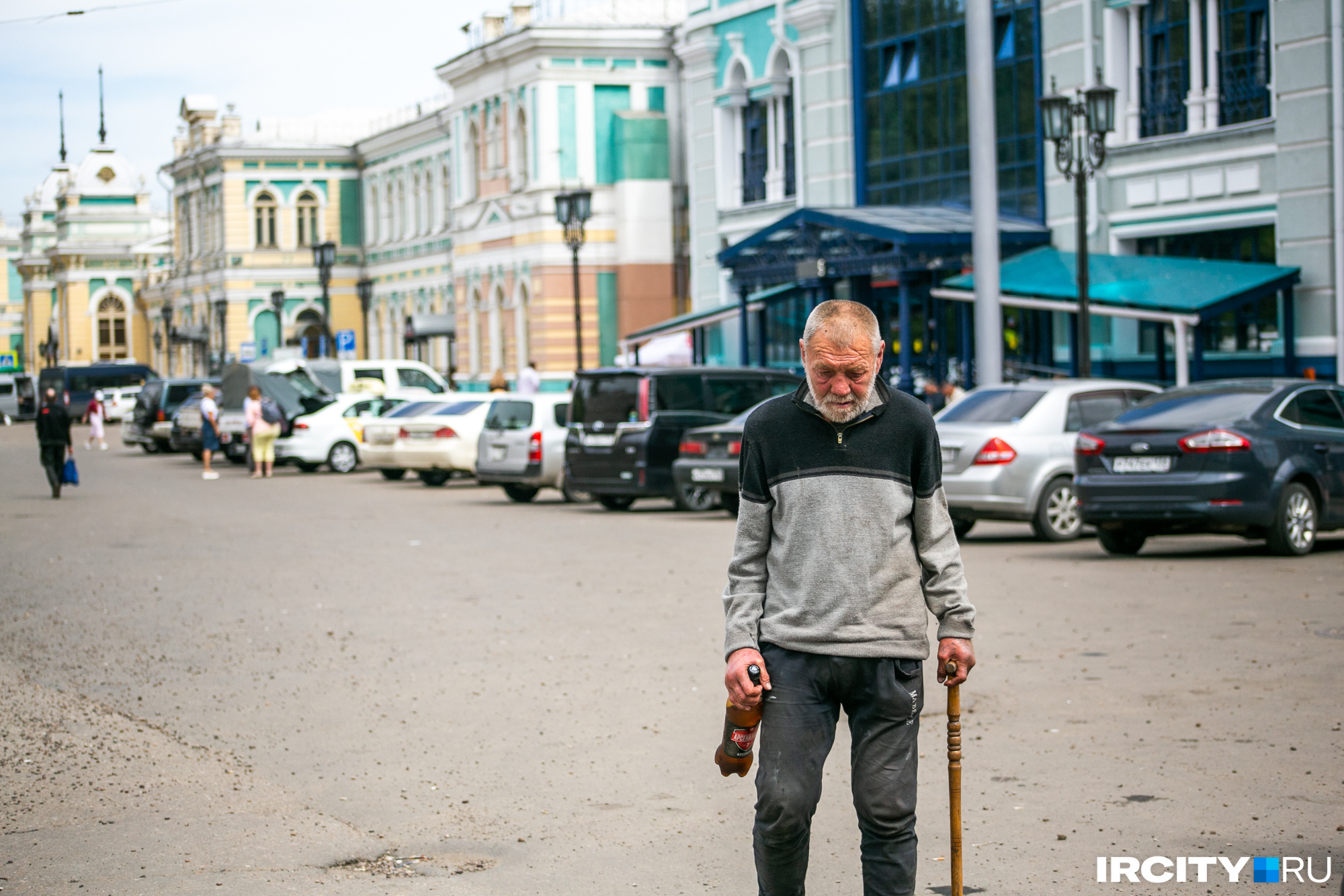 Один из нерадостных жителей привокзальной площади Один из нерадостных жителей привокзальной площади