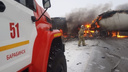 Три фуры загорелись на новосибирской трассе — водители погибли