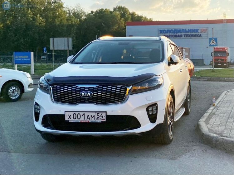 Такая KIA Sorento стоит в Новосибирске около 2,3 миллиона рублей