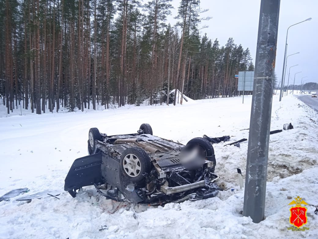 Видео: Смертельное ДТП с перевертышем произошло на Выборгском шоссе в  Ленобласти - 6 февраля 2024 - ФОНТАНКА.ру