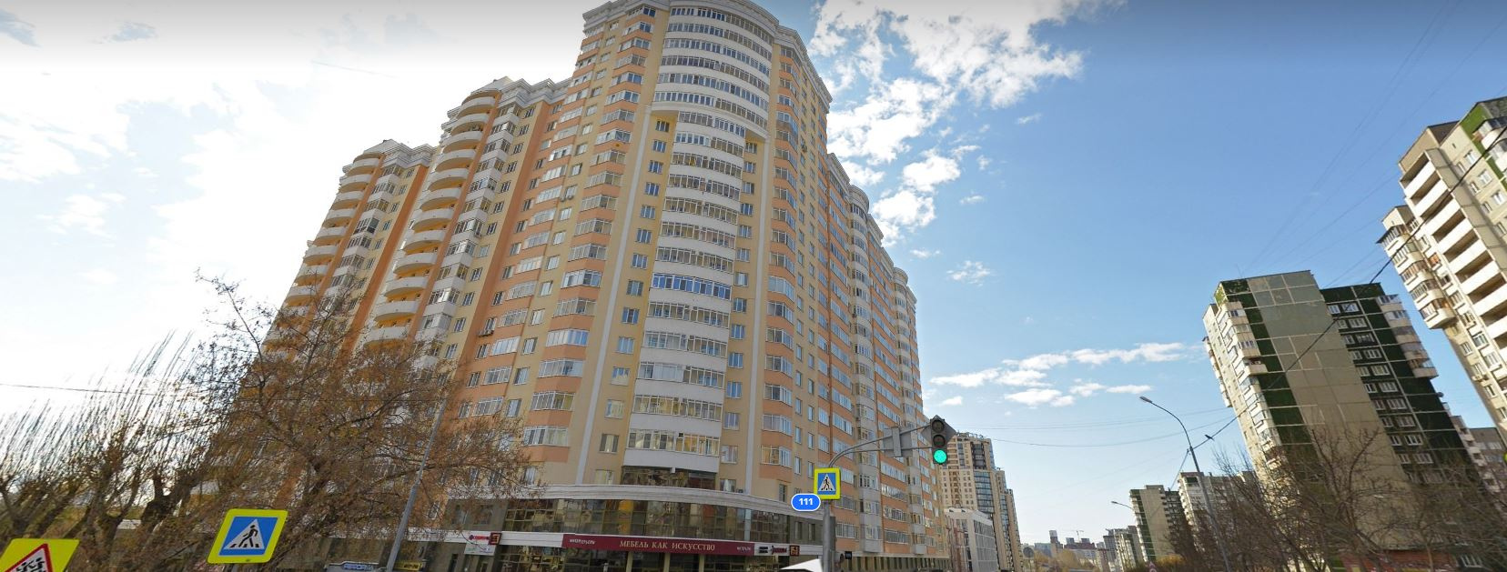 Коммунальщики из элитного дома в центре Екатеринбурга ответили на претензии из-за фекального потопа и тараканов