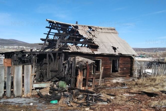 Скончался ребёнок, которого мама спасла из горящего дома в Забайкалье
