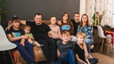 Ярославская семья с восемью детьми — о быте в двушке, расходах и мечте переехать: «100 тысяч — мало»