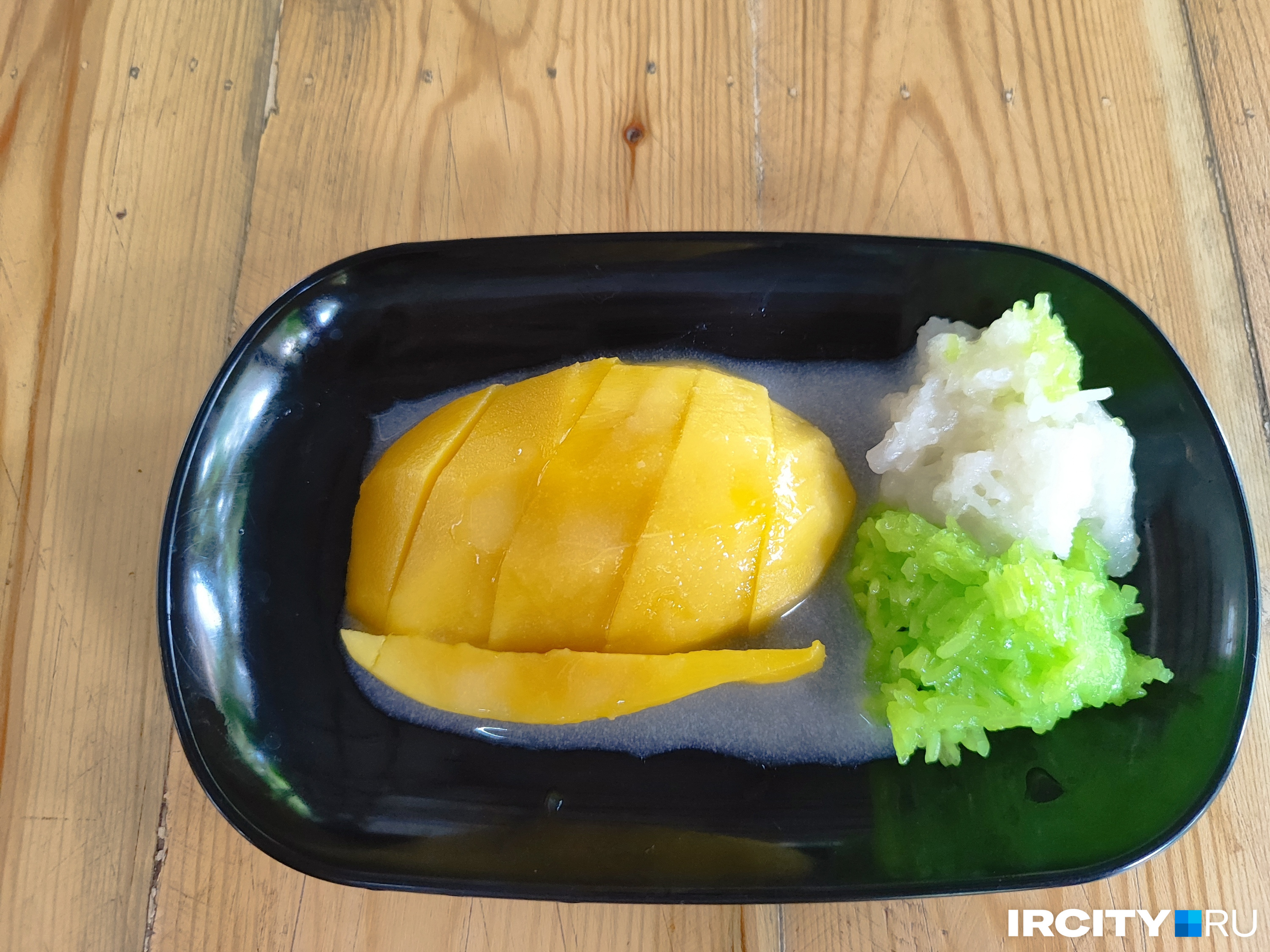 Тайский десерт Mango sticky rice