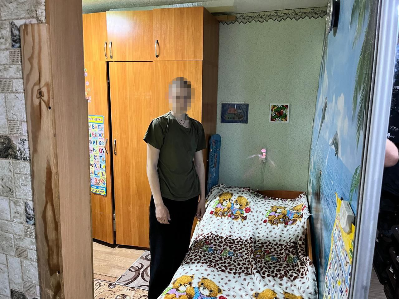 Подросток заставил 12-летнюю девочку из Красноярского края прислать ее интимные фото