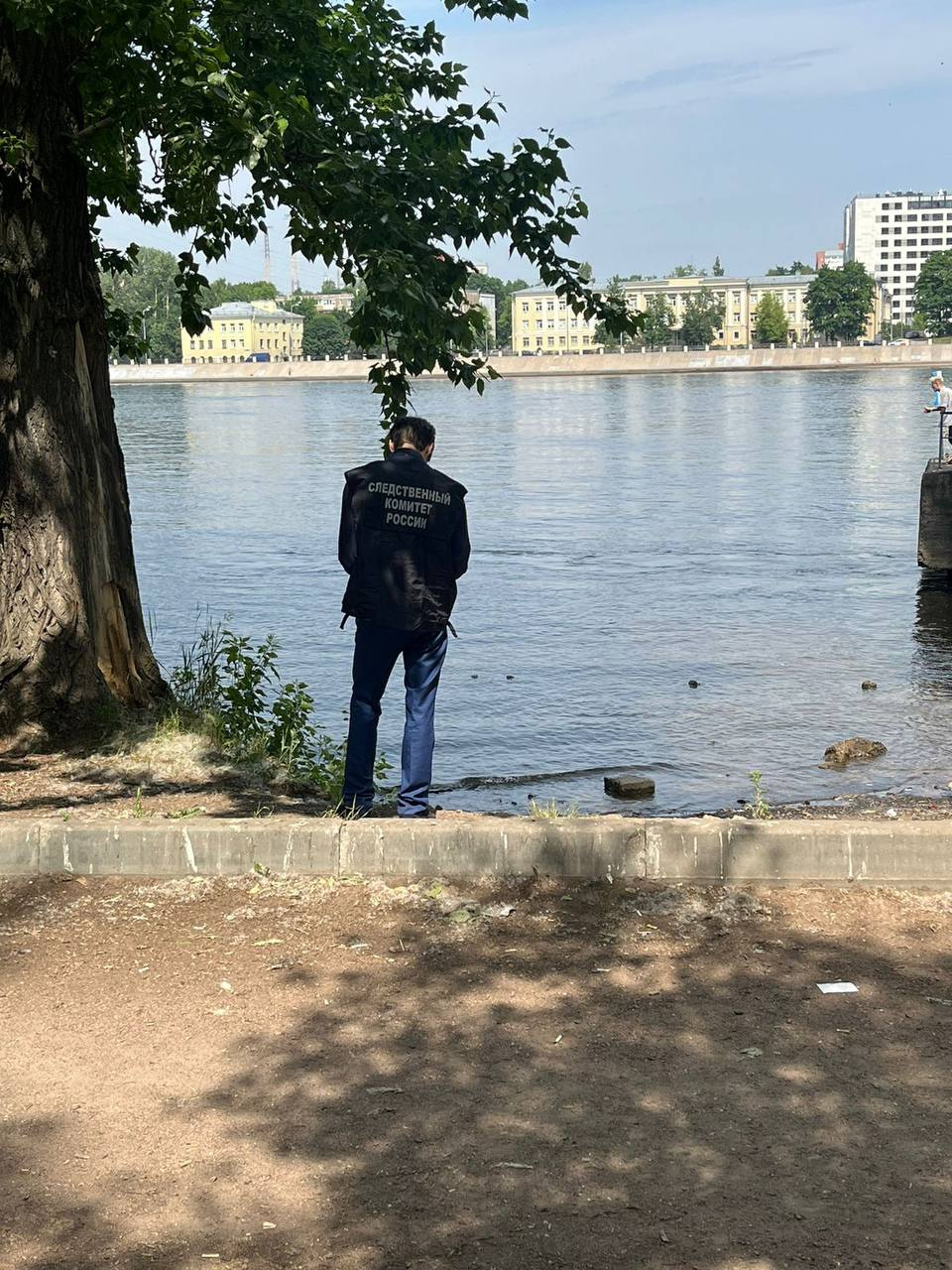 В Петербурге возбуждено уголовное дело после гибели мальчика, купавшегося в Неве