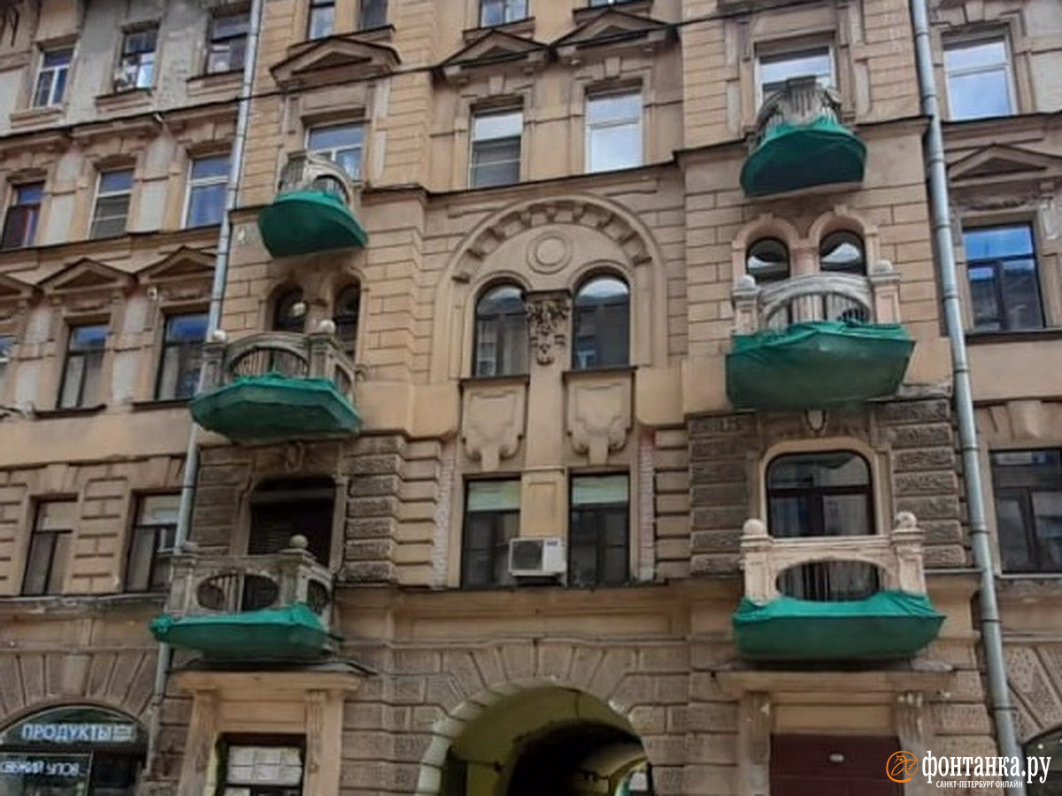 Балконам дома Кузнецова отложили приговор. Сохранять или срезать — решит экспертиза