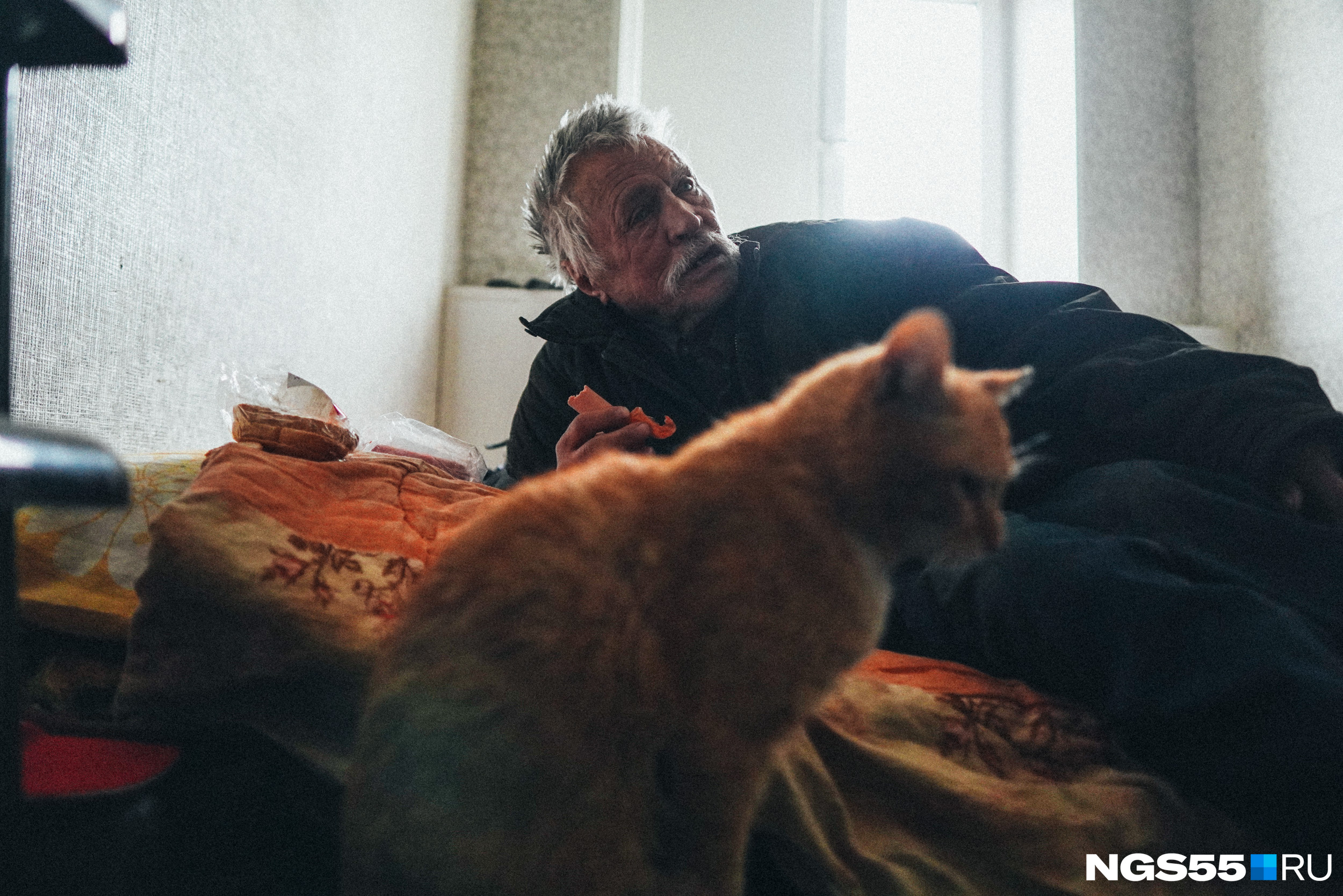 Дом на 50 лет Профсоюзов, про который мы неоднократно писали, наконец-то расселили. Но <a href="https://ngs55.ru/text/house/2023/05/23/72325262/" class="_" target="_blank">на смену прописанным жильцам пришли бездомные</a>, которые на время нашли себе тут крышу над головой Дом на 50 лет Профсоюзов, про который мы неоднократно писали, наконец-то расселили. Но <a href="https://ngs55.ru/text/house/2023/05/23/72325262/" class="_" target="_blank">на смену прописанным жильцам пришли бездомные</a>, которые на время нашли себе тут крышу над головой