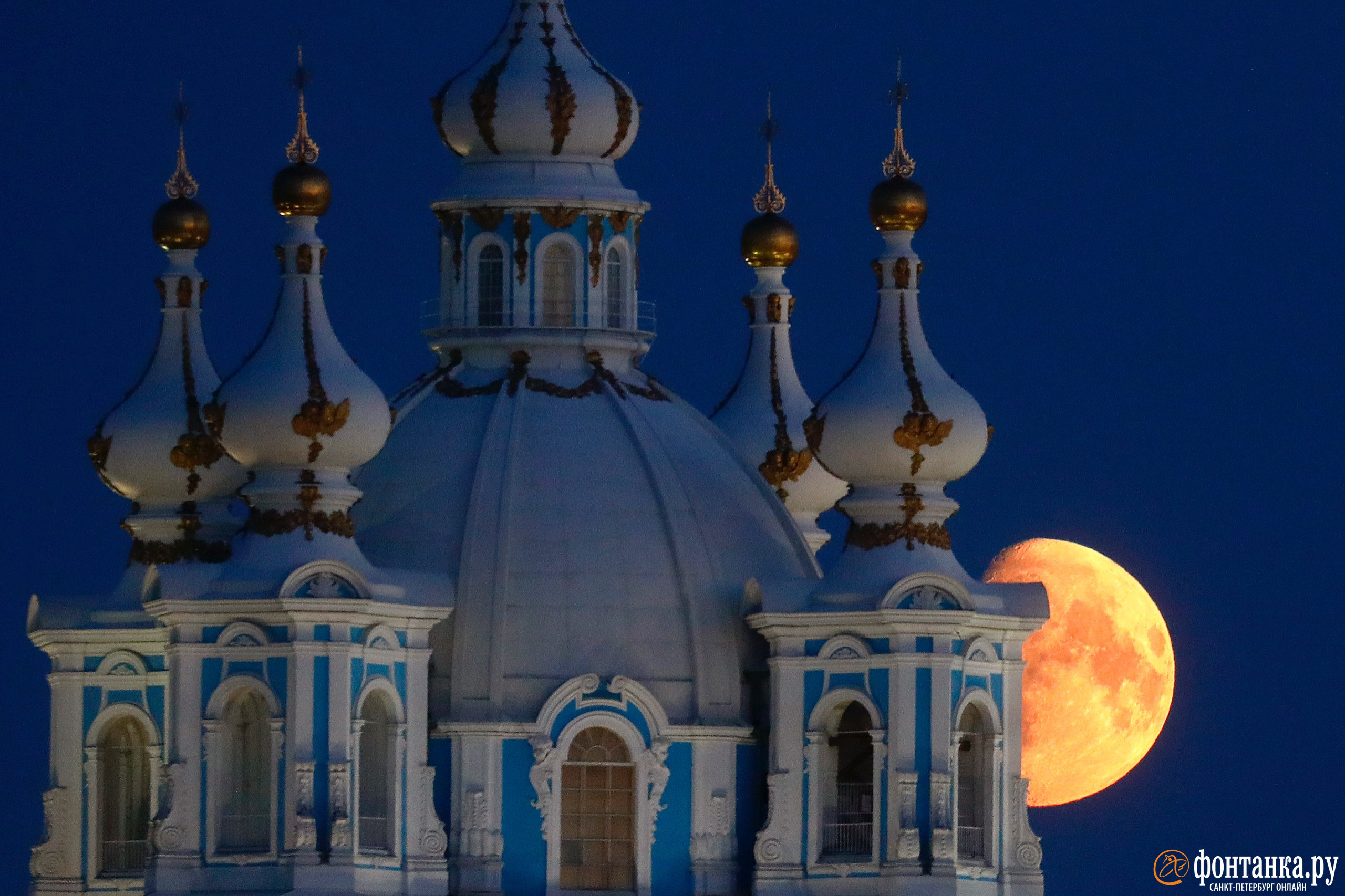 луна сегодня в санкт петербурге