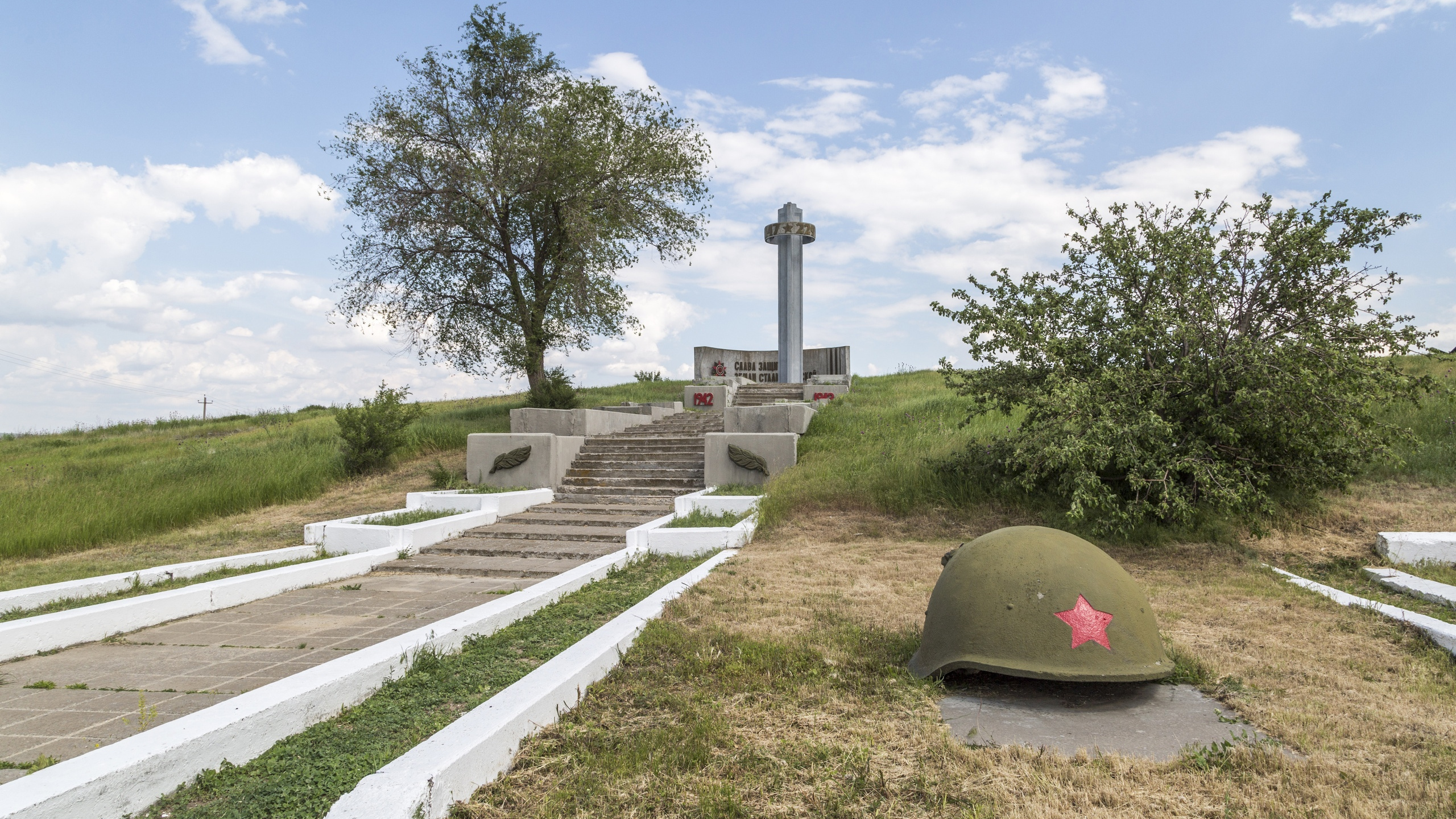 Суровикино волгоградская область захватили. Аллея детства Суровикино. Суровикино Волгоград. Аллея детства Волгоград.