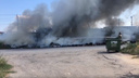 «Однажды мы просто сгорим»: на юге Волгограда пожар на свалке угрожает жилым домам