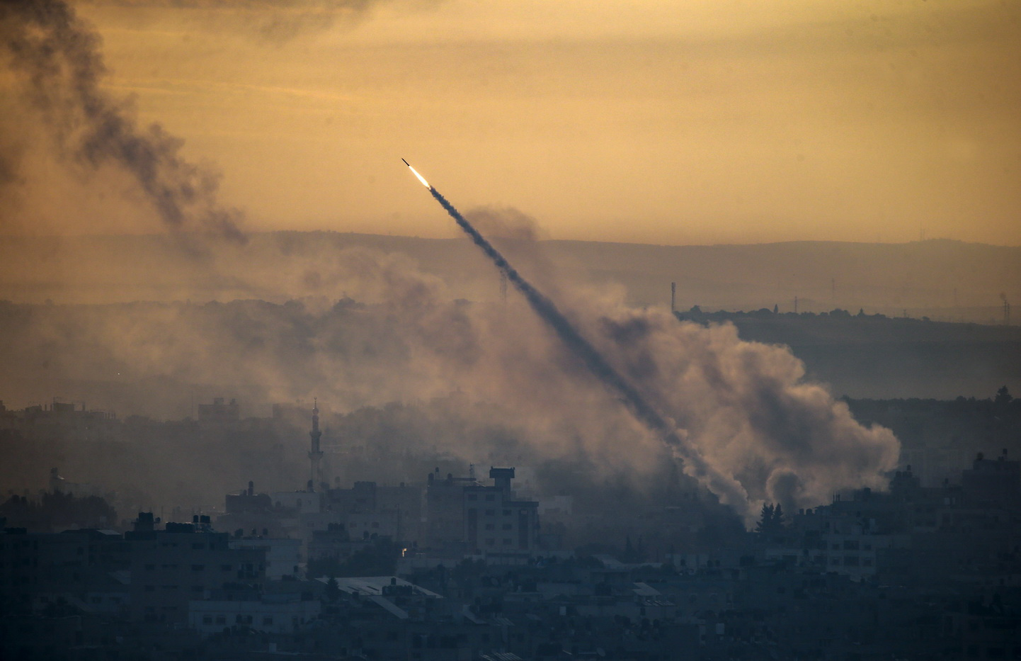 «ХАМАС готовился к обману израильской армии, но сам не верил, что ЦАХАЛ — дурак». Израильские СМИ — о том, почему удалось нападение