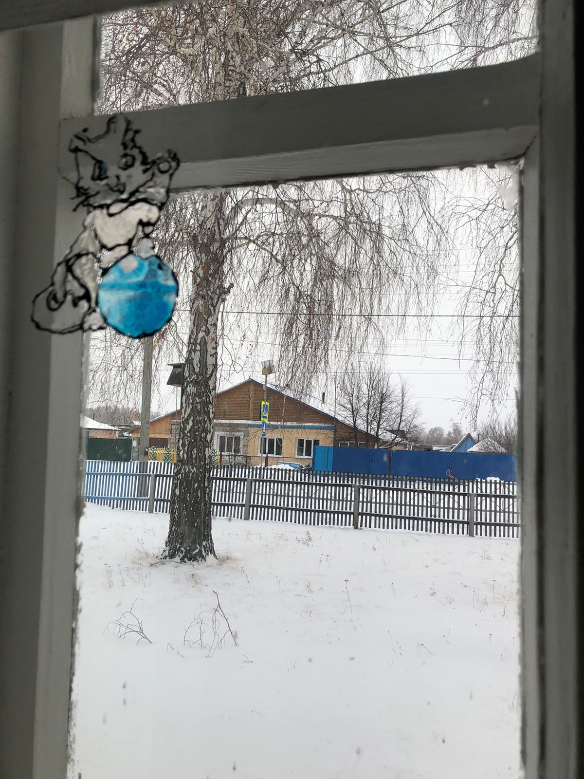 Вид из окна школы на деревню