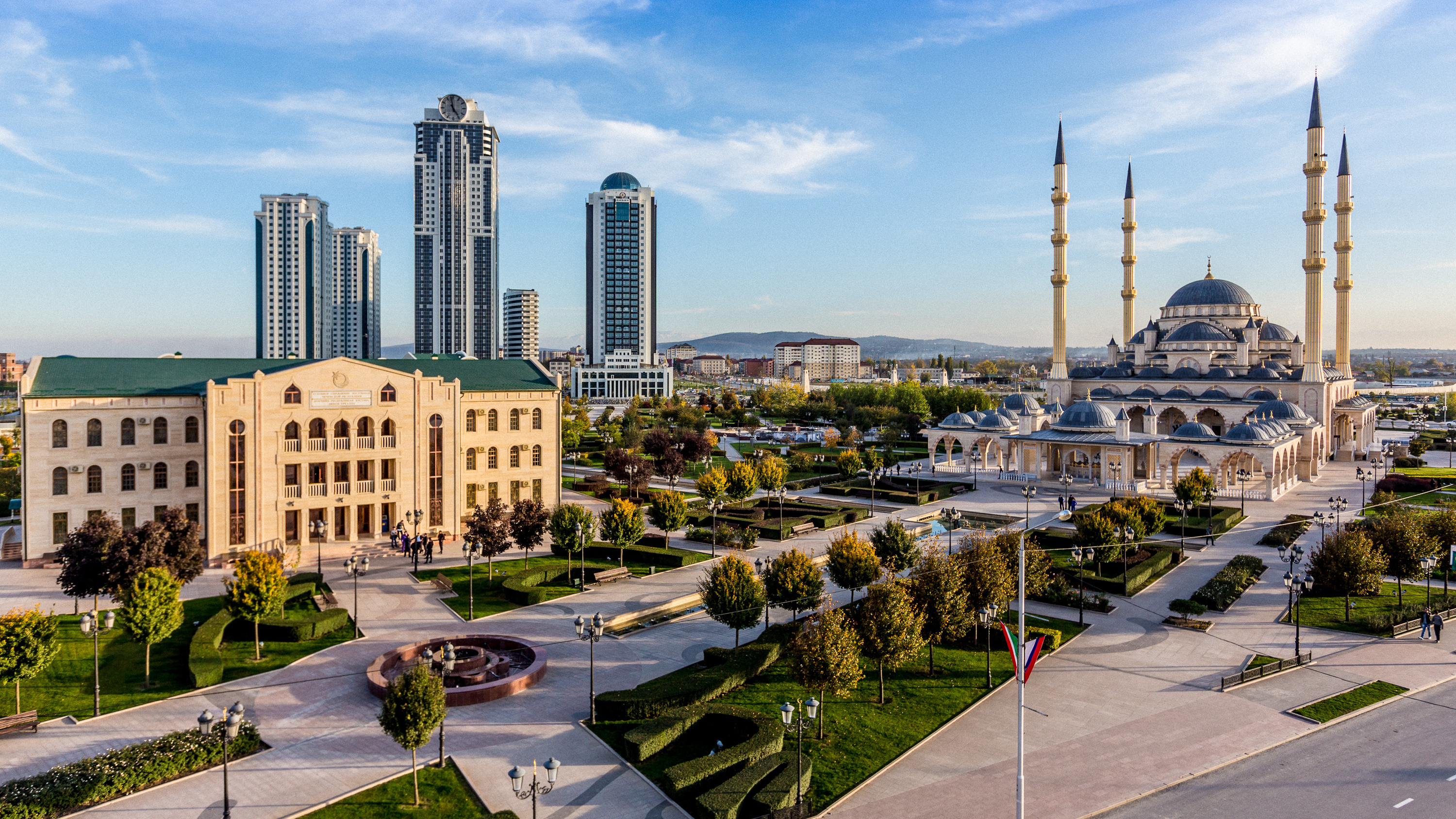 Мечети, небоскребы и горы: что стоит посмотреть в Чечне. Личный опыт журналистки из Краснодара