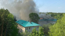 Здание больницы вспыхнуло в Академгородке — фото пожара