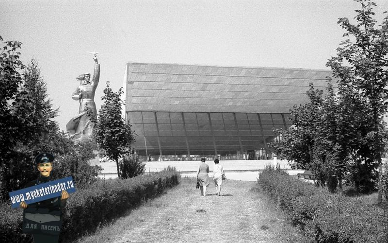 Широкоформатный кинотеатр «Аврора», 1967 год