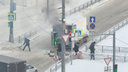 «В кузове бытовая химия»: грузовик загорелся на площади Лыщинского в Новосибирске — видео