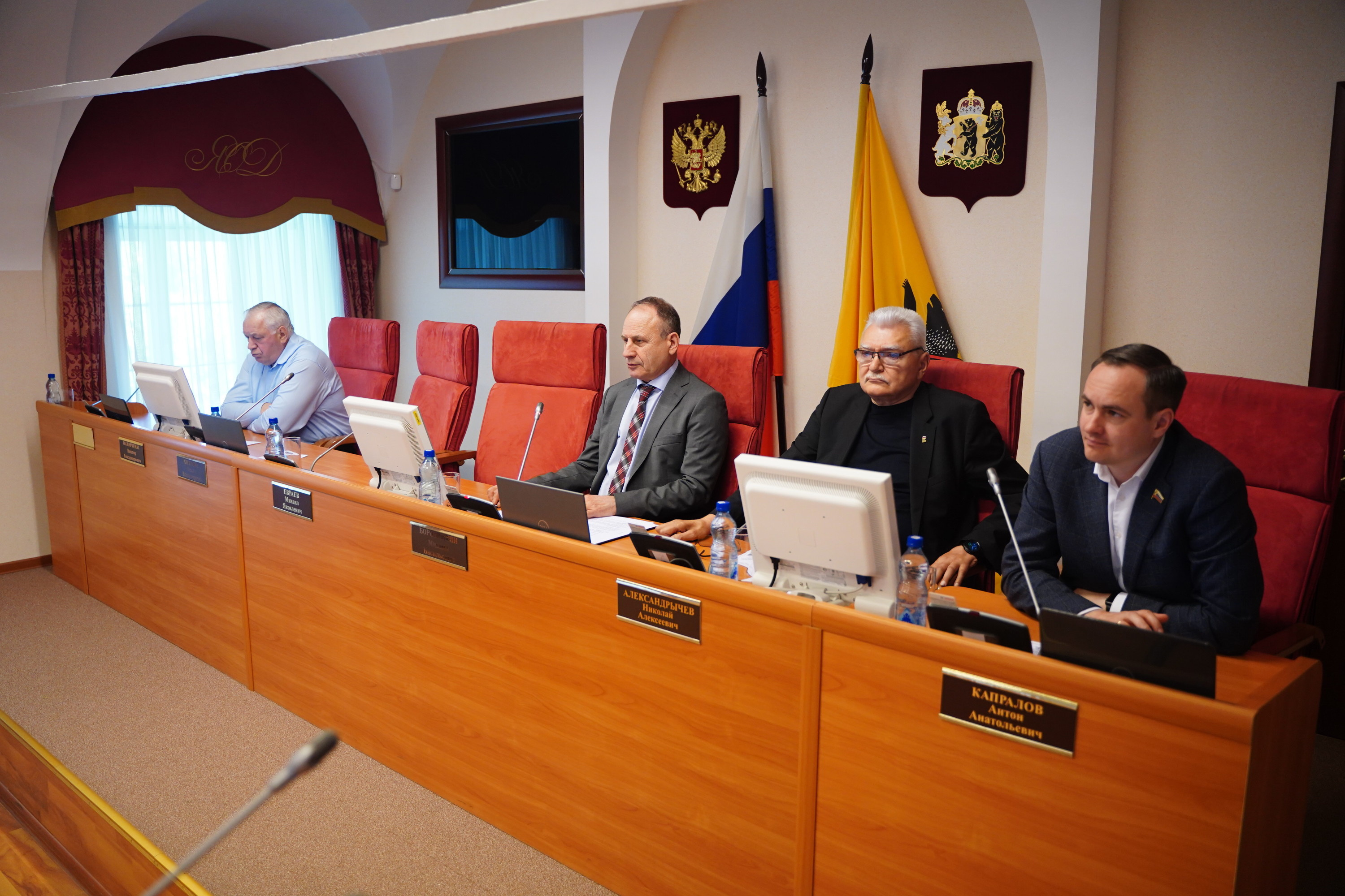 Михаил Боровицкий напомнил, что выборы депутатов регионального парламента восьмого созыва пройдут по новой системе