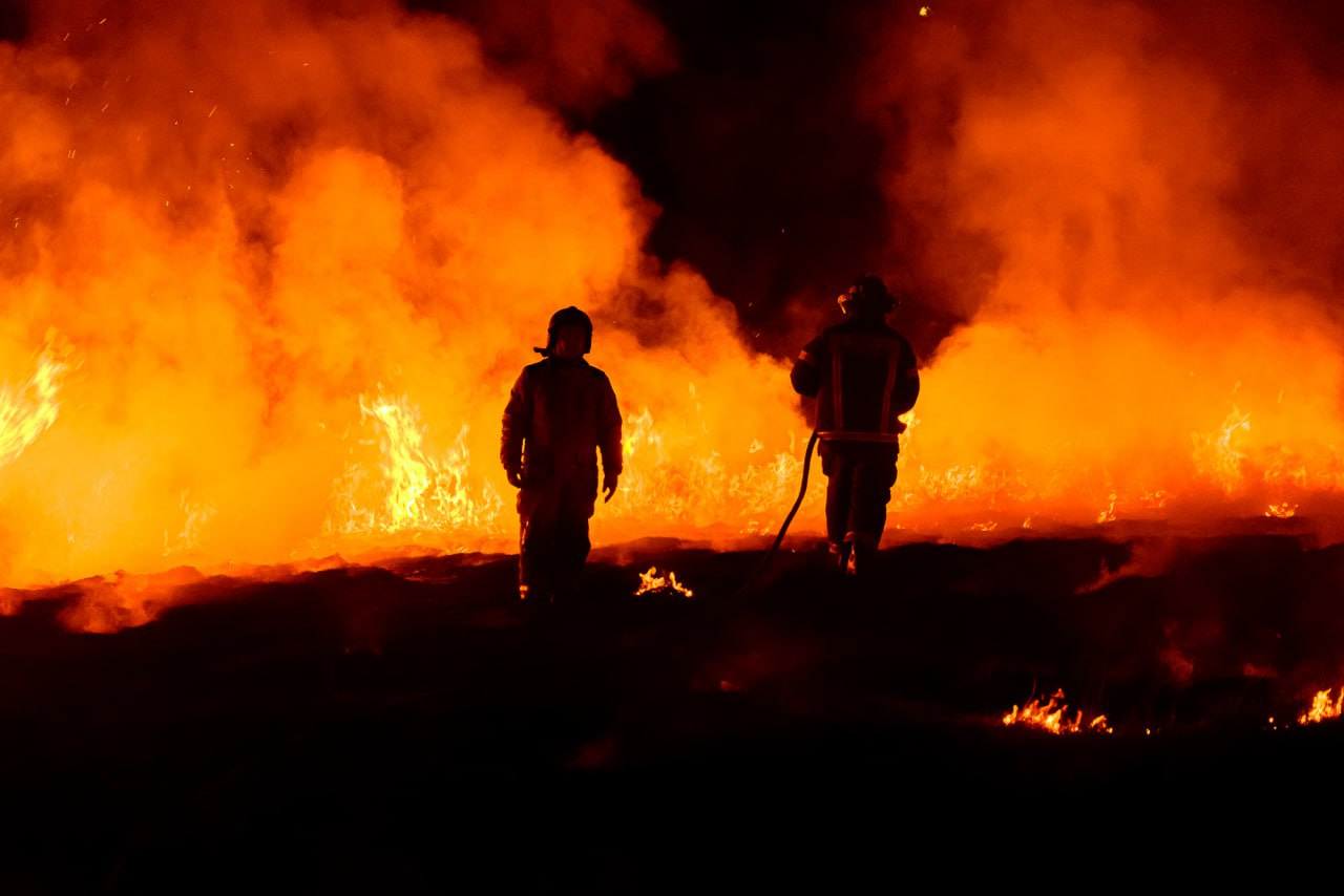 Пожар в 500 гектаров разгорелся рядом с поселком Ага в Забайкалье