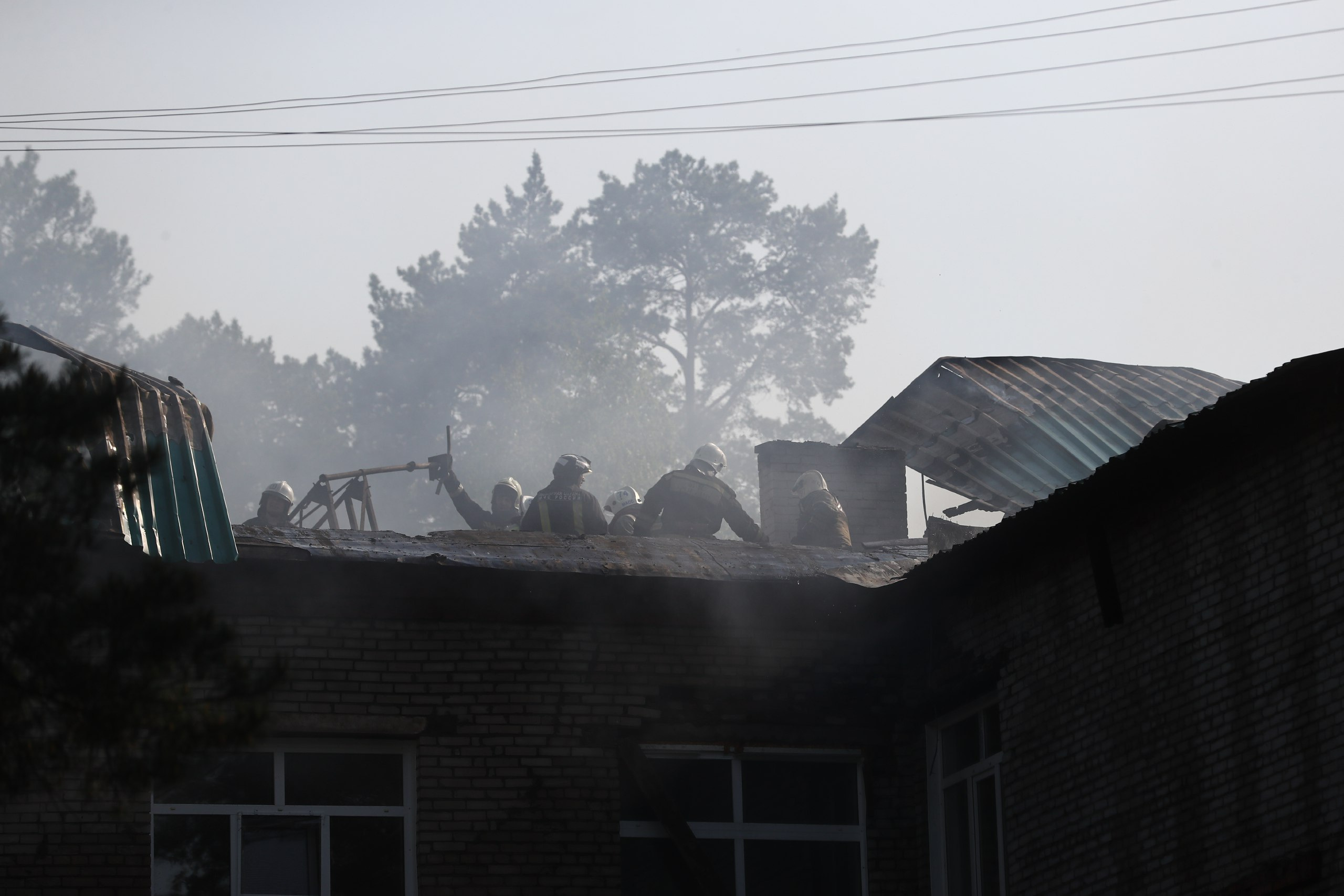 Эвакуация и причины возгорания: что известно о пожаре в больнице Новосибирска — в одном видео
