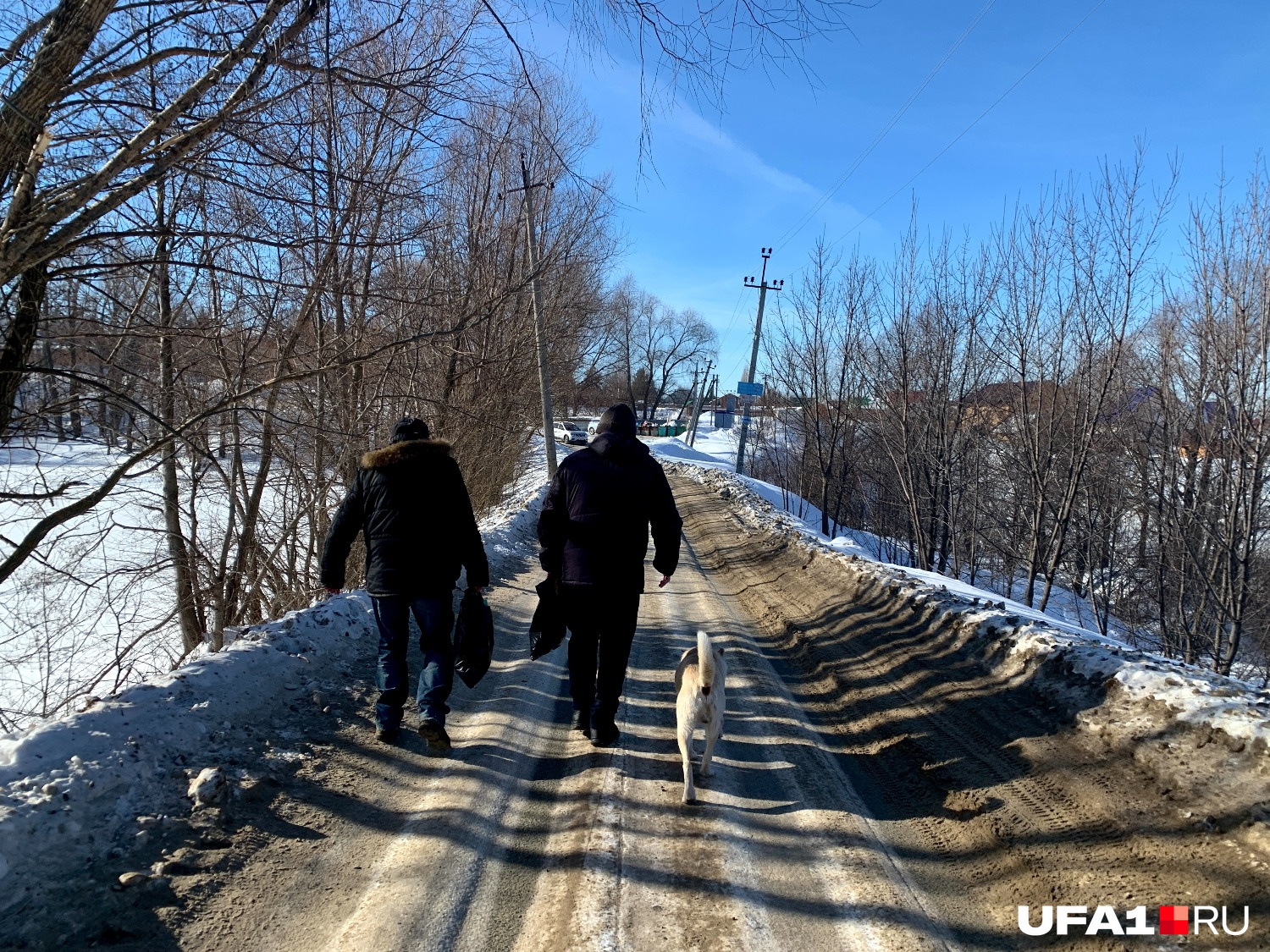 Дорога от мечети (где остановка) в деревню