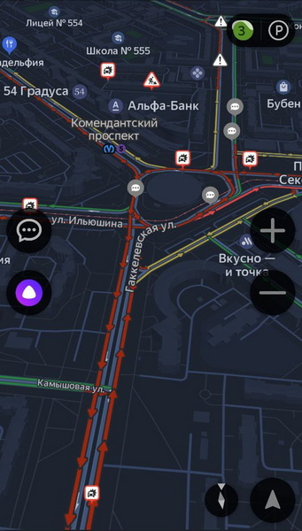 Загадочный затор вокруг Комендантской площади все еще парализует движение на севере Петербурга