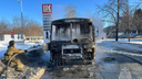 Автобус с 10 пассажирами загорелся на Богдана Хмельницкого — фото с места